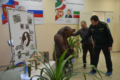 На пришкольном участке Лешев-Тамакской школы состоялась акция по посадке яблонь «Сохраним лес»