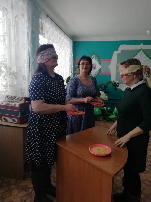 Шәрләрәмә авыл җирлегендә 8 Мартны күңелле итеп бәйрәм иттеләр