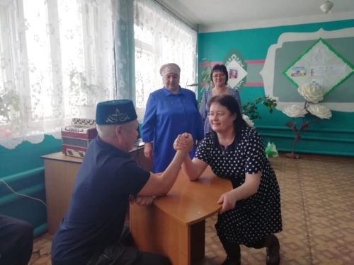 Шәрләрәмә авыл җирлегендә 8 Мартны күңелле итеп бәйрәм иттеләр