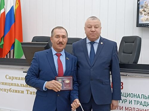 Җирле үзидарә көне уңаеннан бүләк алдылар