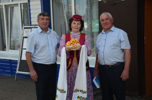 В Сарманово прошел творческий вечер местного поэта Раиса Калимуллина