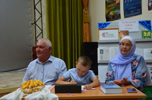 В Сарманово прошел творческий вечер местного поэта Раиса Калимуллина