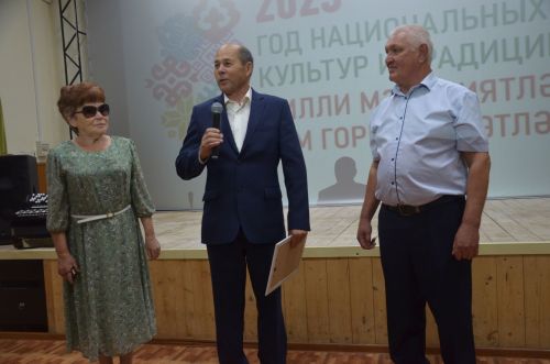 В Сарманово прошел творческий вечер местного поэта Раиса Калимуллина