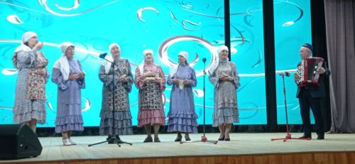 В районном Доме культуры состоялся большой концерт ко Дню народного единства