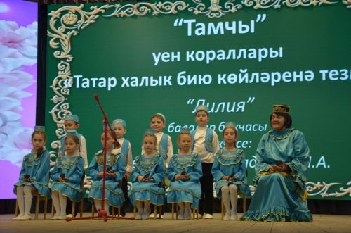 "Җырлы балачак илендә" XVI район талантлы балалар бәйгесенең гала-концертыннан фоторепортаж
