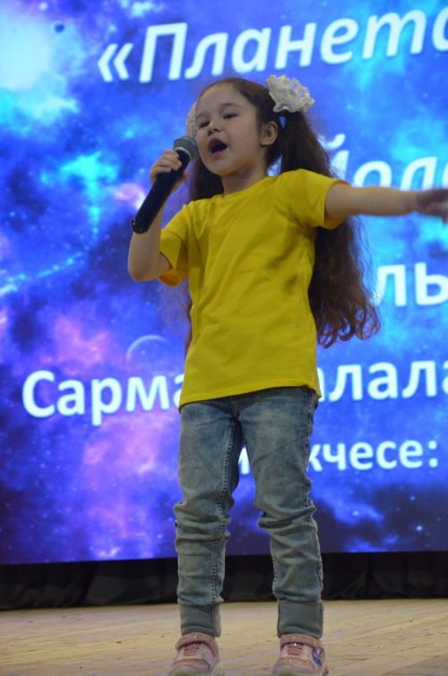 "Җырлы балачак илендә" XVI район талантлы балалар бәйгесенең гала-концертыннан фоторепортаж