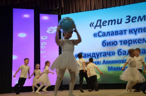 "Җырлы балачак илендә" XVI район талантлы балалар бәйгесенең гала-концертыннан фоторепортаж
