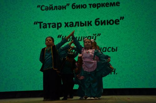 "Җырлы балачак илендә" XVI район талантлы балалар бәйгесенең гала-концертыннан фоторепортаж
