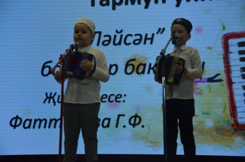 "Җырлы балачак илендә" XVI район талантлы балалар бәйгесенең гала-концертыннан фоторепортаж