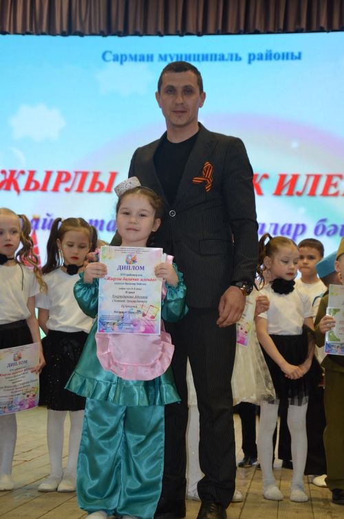 "Җырлы балачак илендә" XVI район талантлы балалар бәйгесенең гала-концертыннан фоторепортаж