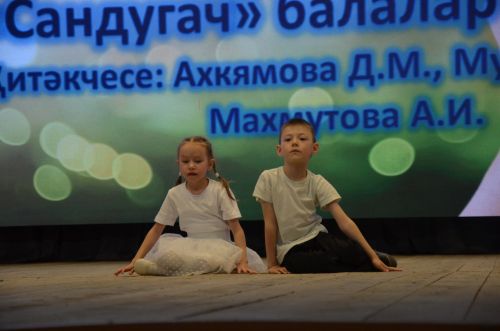 "Җырлы балачак илендә" XVI район талантлы балалар бәйгесенең гала-концертыннан фоторепортаж