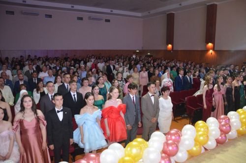 Районда чыгарылыш кичәләре үтте (1 бүлек)