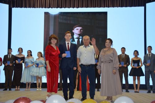 Районда чыгарылыш кичәләре үтте (1 бүлек)