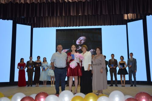 Районда чыгарылыш кичәләре үтте (1 бүлек)