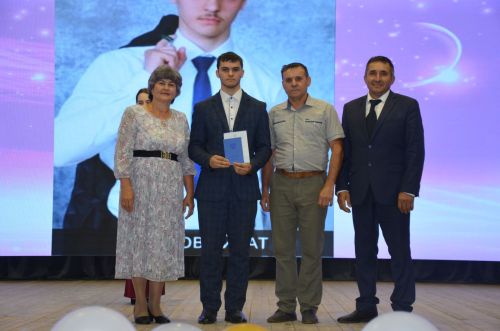 Районда чыгарылыш кичәләре үтте (2 бүлек)