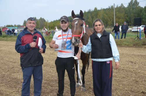 Сарманда узган ат чабышларыннан фоторепортаж