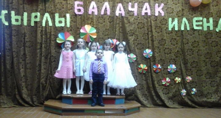 Петровка –Завод балалар бакчасында тәрбияләнүчеләр оста  итеп бииләр