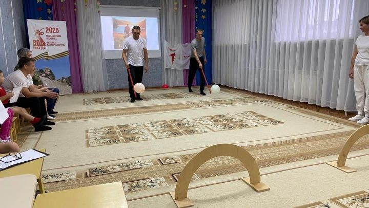 «Папа — мой главный герой»: в детских садах Сарманово прошли праздники для отцов