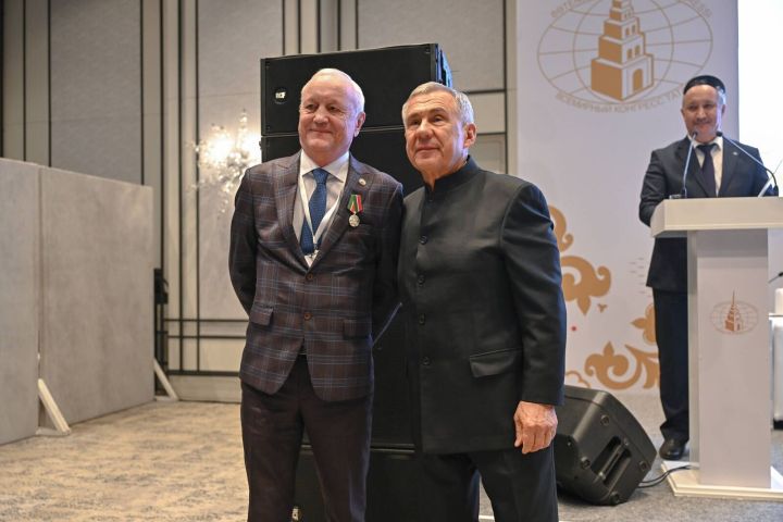 Якташыбыз Хәйдәр Гыйльфановка дәүләт бүләге тапшырылды