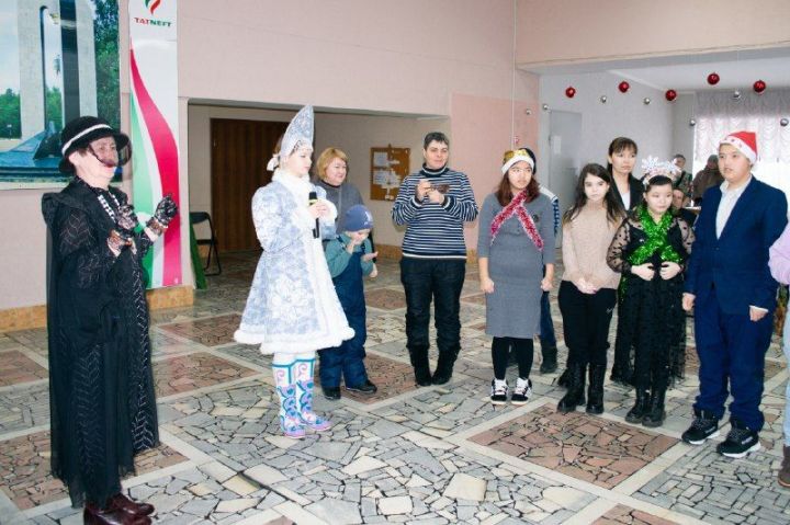 В Джалиле устроили новогоднюю сказку для особенных детей