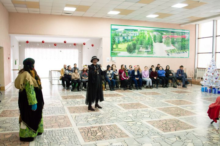 В Джалиле устроили новогоднюю сказку для особенных детей