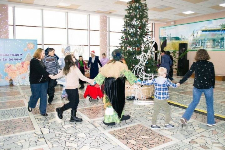 В Джалиле устроили новогоднюю сказку для особенных детей