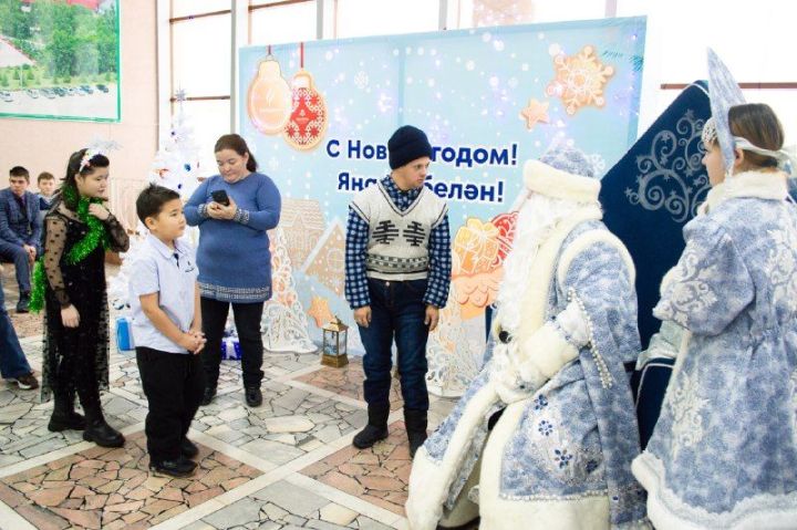 В Джалиле устроили новогоднюю сказку для особенных детей