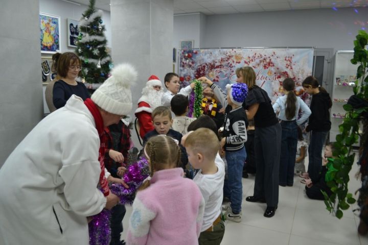 В музее района сказочные герои пощекотали гостей