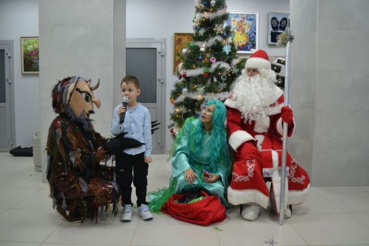В музее района сказочные герои пощекотали гостей