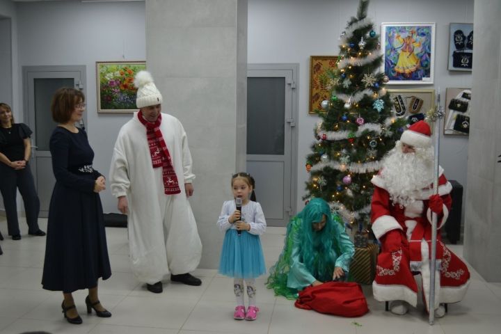 В музее района сказочные герои пощекотали гостей