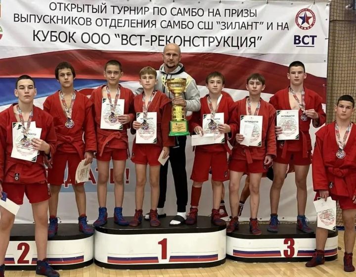 Сармановские самбисты взяли кубок турнира в Кукморе