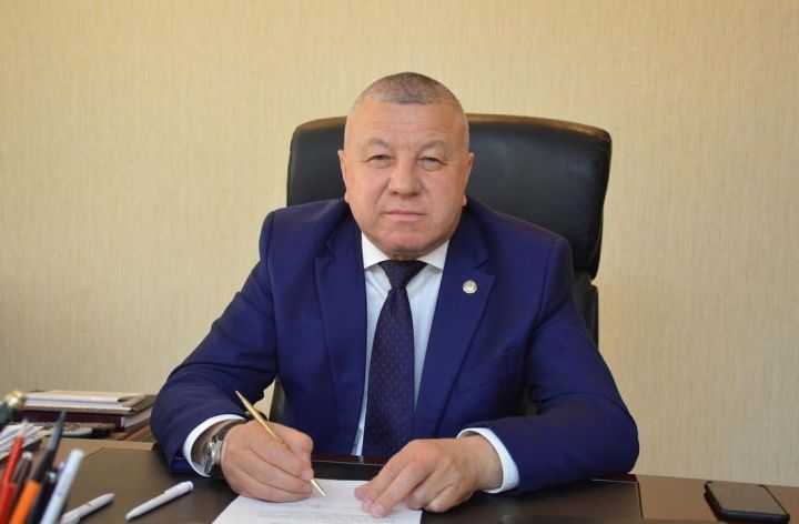 Сарман районы башлыгының Яз һәм Хезмәт бәйрәме уңаеннан котлавы
