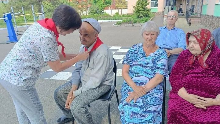 Жители Джалильского ДИПИ вспомнили пионерские годы