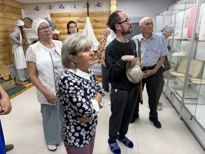 Получатели услуг центра «Шафкат» вспомнили детей-жертв конфликта в Донбассе