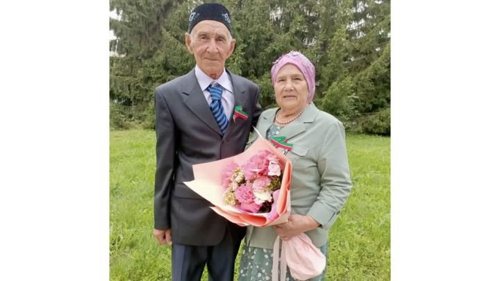 Семью Якуповых из Сармановского района чествовали в Казанском Кремле