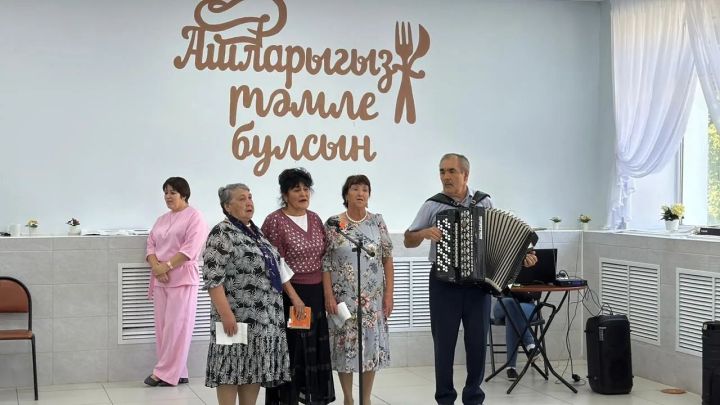 Ветераны Джалиля подарили праздник постояльцам дома-интерната