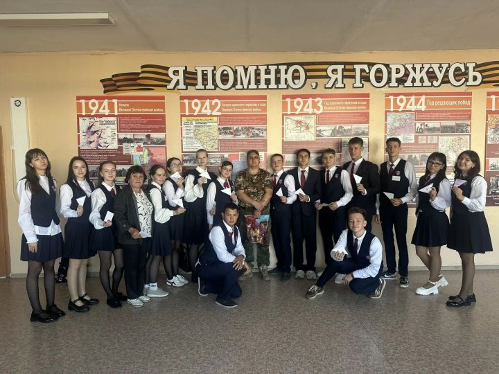 Боец СВО побывал в гостях у школьников Джалиля