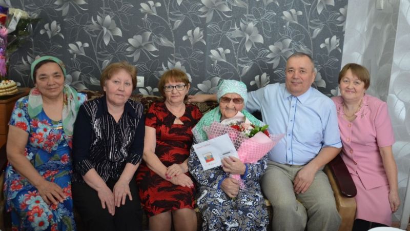 Жительнице деревни Новое Ахметьево Гильфановой Афтат Вагизовне сегодня исполнилось 90 лет
