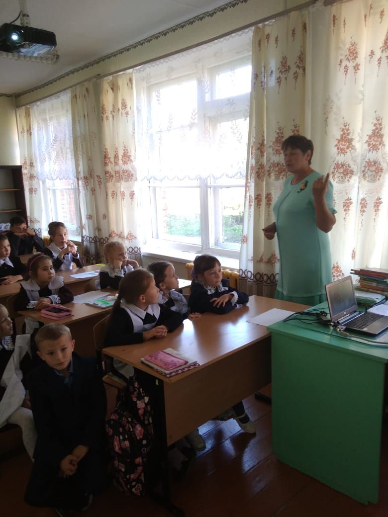 В Старокаширской школе состоялся единый классный час о творчестве Л.Н. Толстого