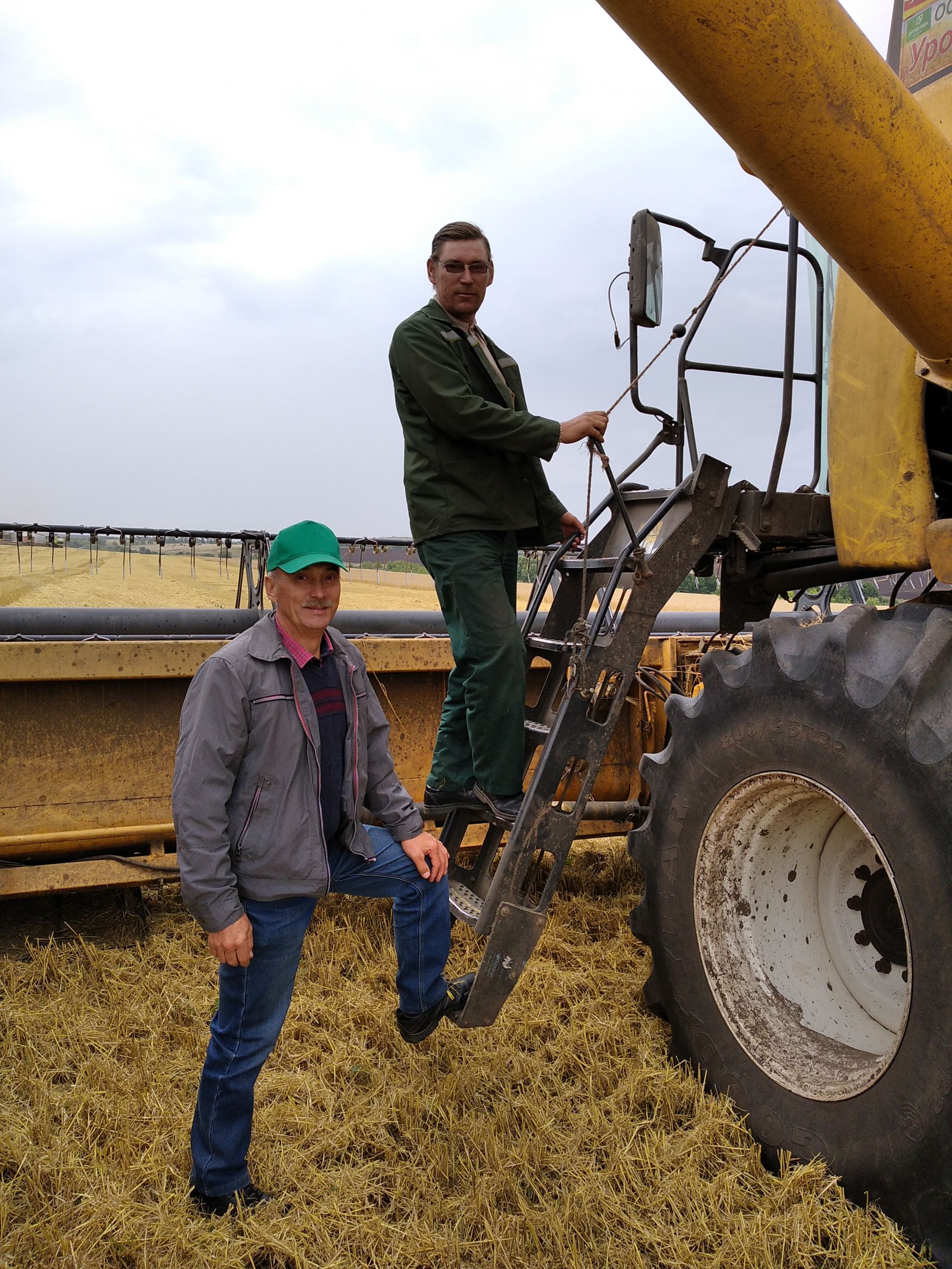 В Сармановском муниципальном районе продолжается уборка зерновых культур