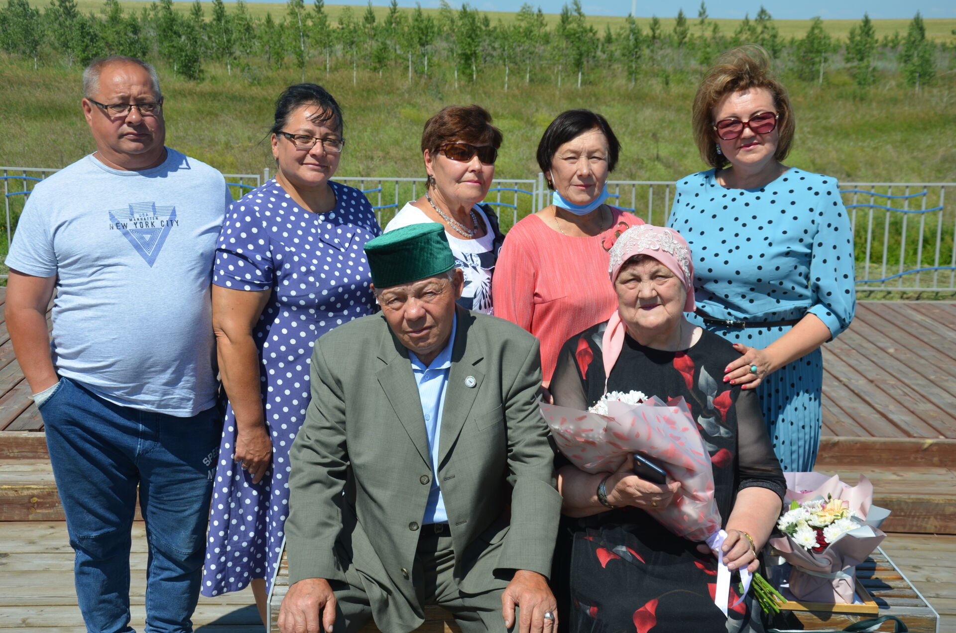 Әшрафулла абый һәм Мөзәккирә апа Зариповларга медаль тапшырылды