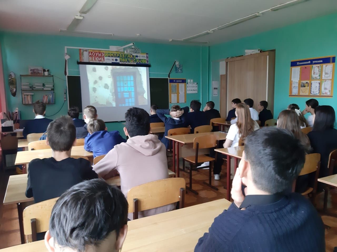 Ученики Джалильской школы встретились с ветераном Чеченской войны