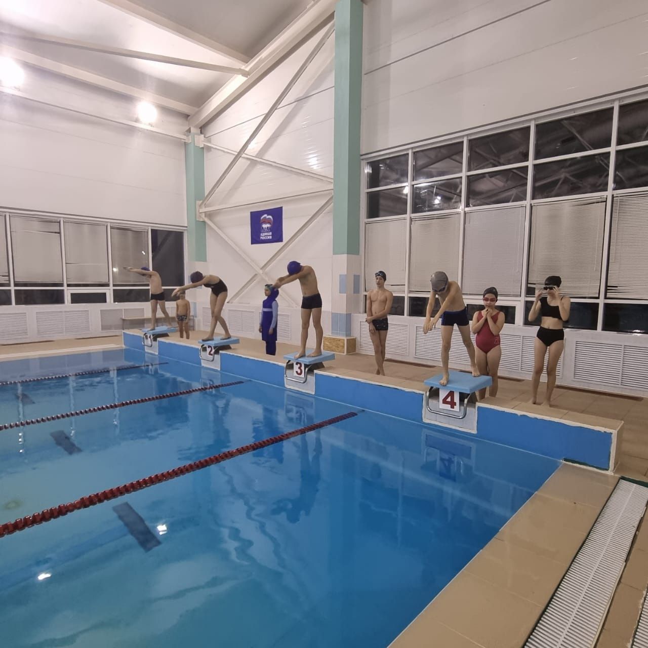 Воспитанники спортивной школы №1 приняли участие в эстафете по плаванию