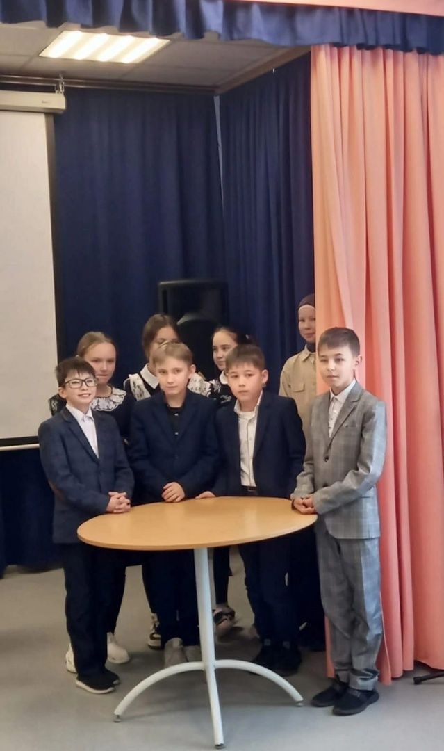 В Сармановской СОШ пятиклассники узнали историю Российской армии