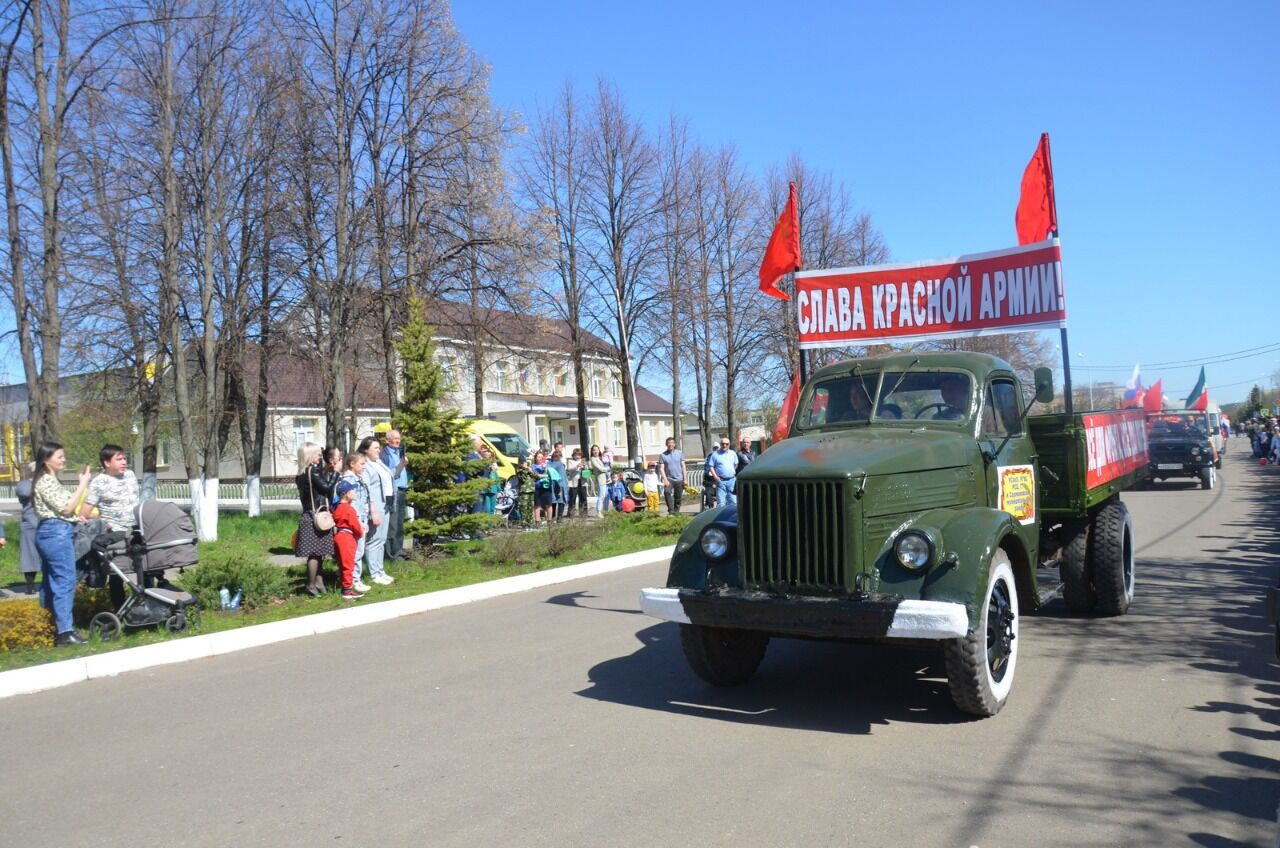 Сугыш елларын ретромашиналар да искә төшерде