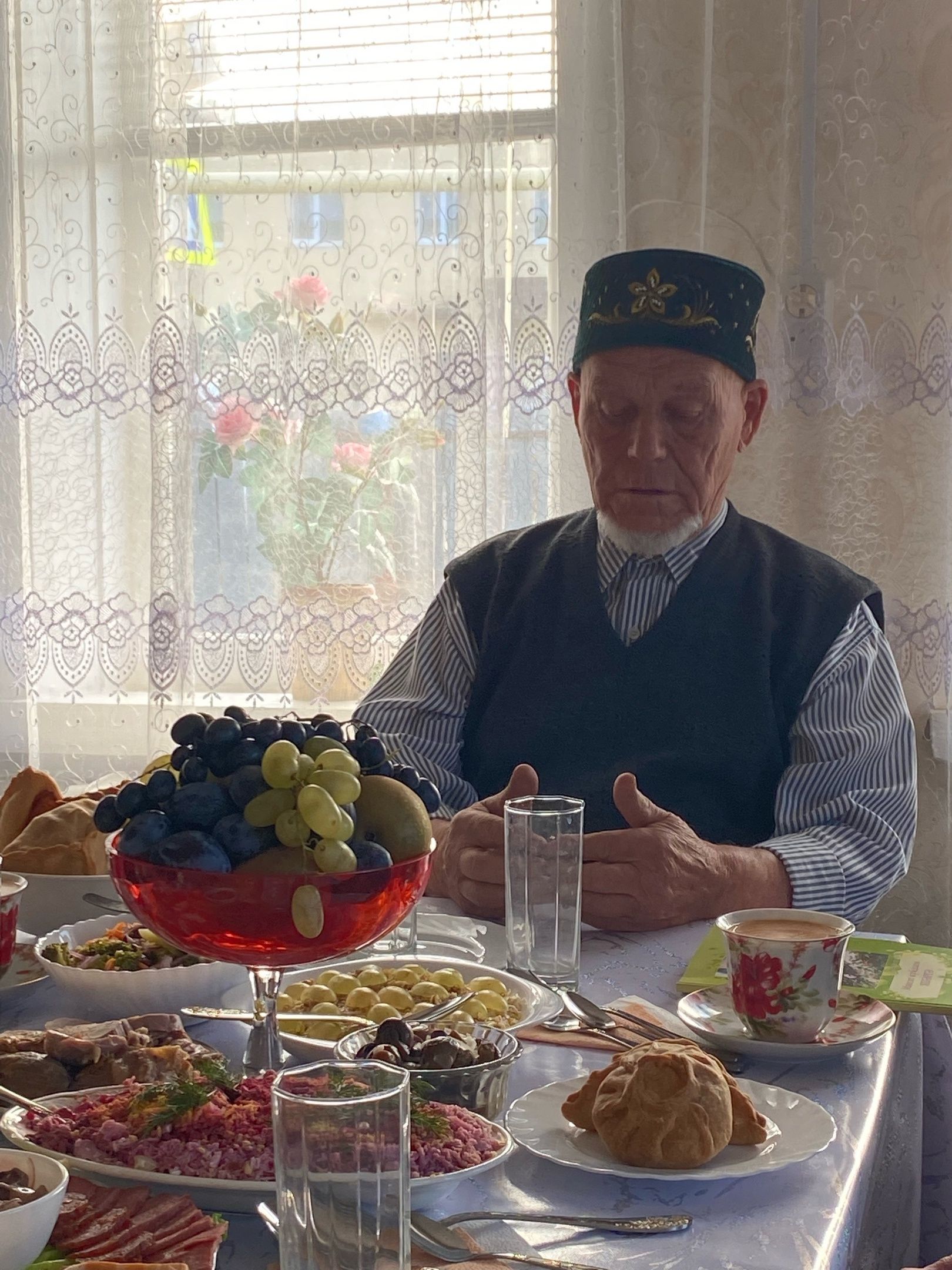 Соббух абыйны 90 яше белән көне буе котладылар