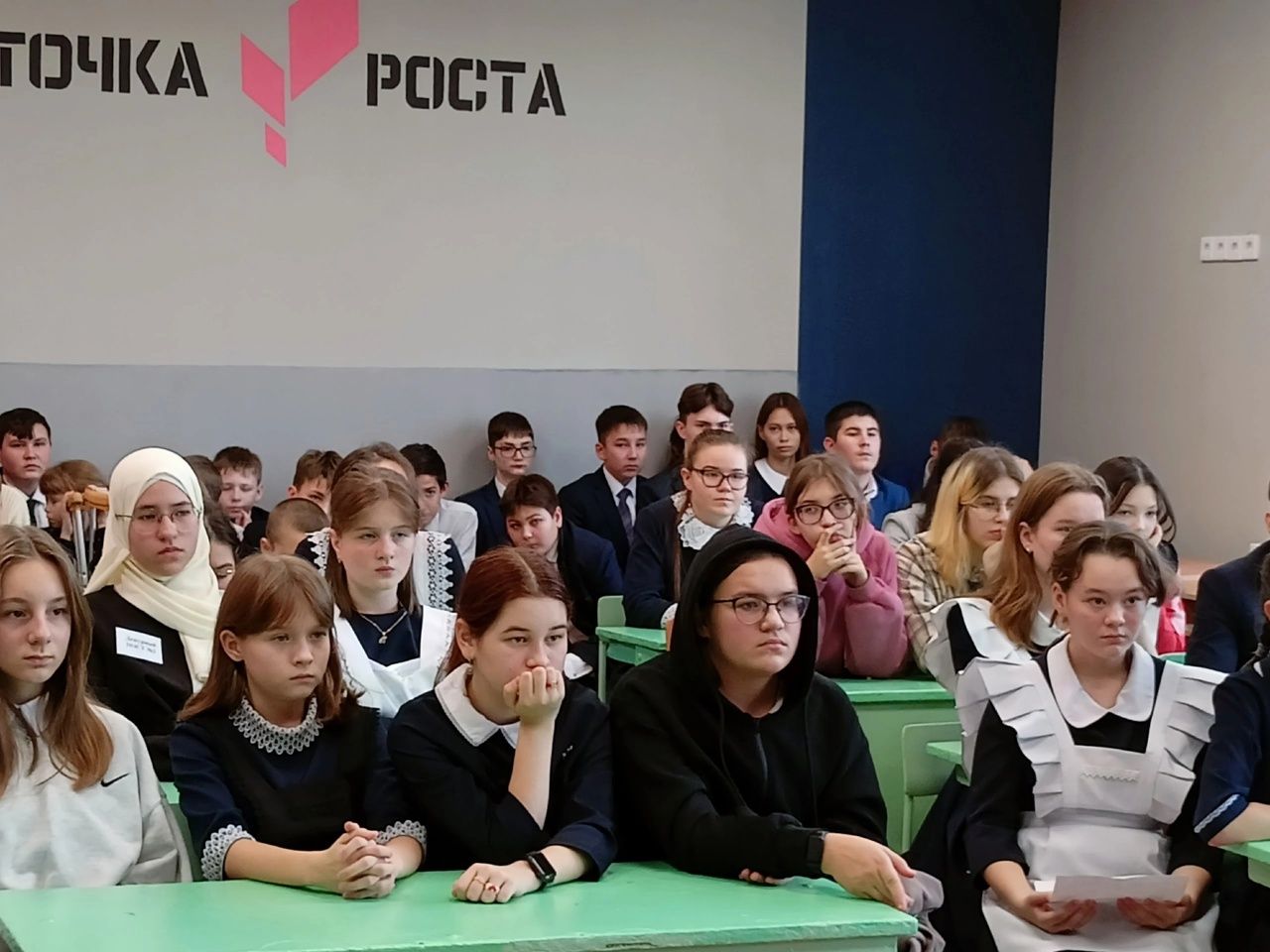 Учащиеся Петровскозаводской школы встретились с участником СВО