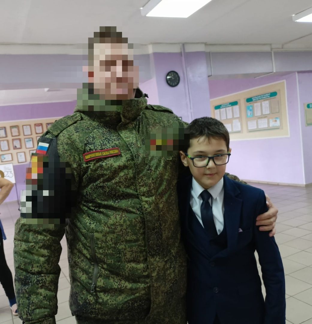 Учащиеся Петровскозаводской школы встретились с участником СВО