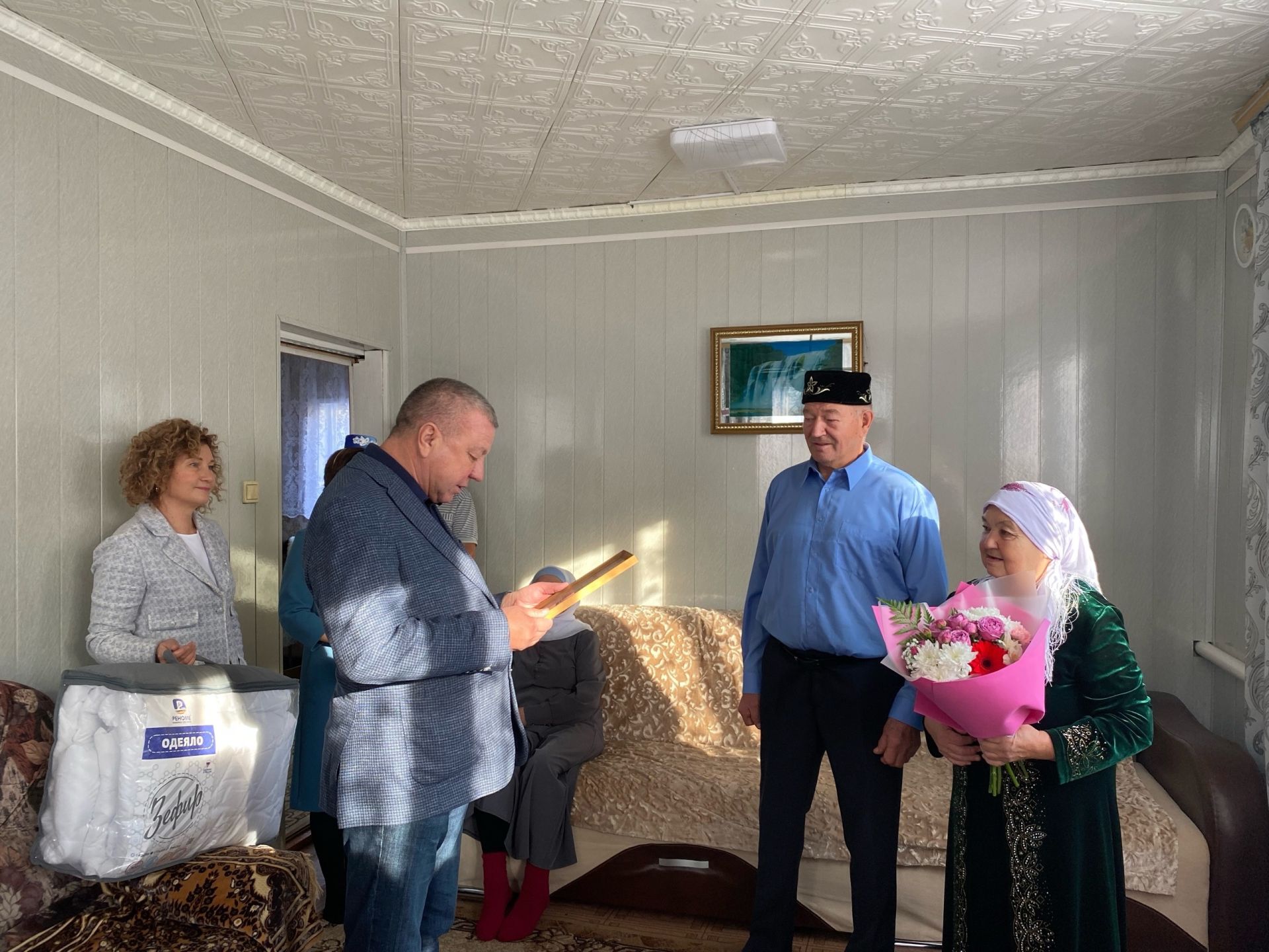 Миңнуллиннар зөбәрҗат туйларын бәйрәм итәләр