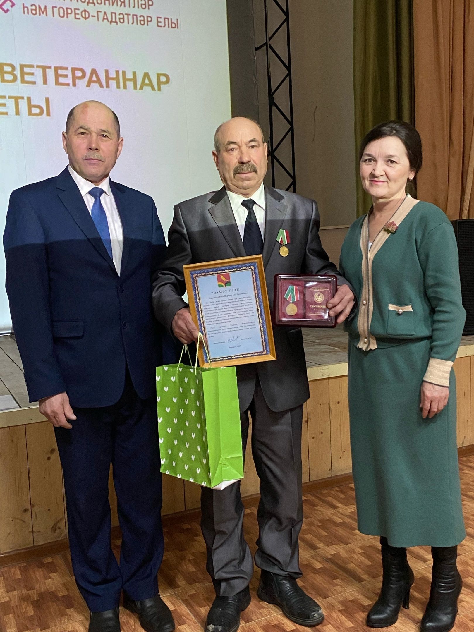 Раян Әхмәтбаевка мактау билгесе тапшырылды